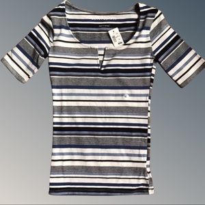 Aeropostale junior shirt